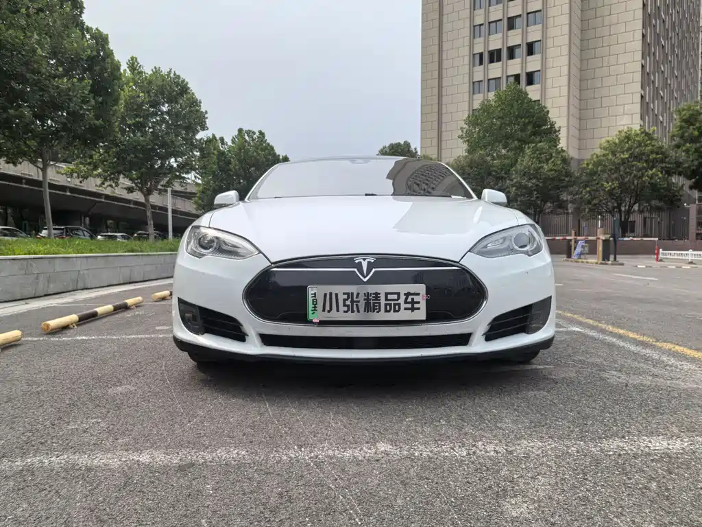Tesla Model S 2015 — фото 2