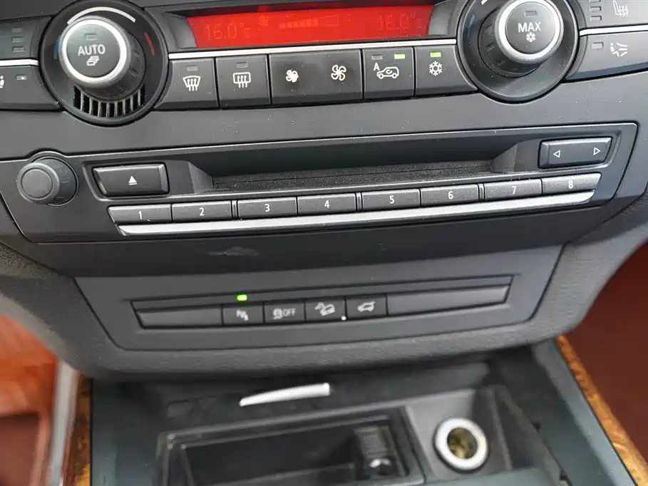 BMW X5 2013 — фото 11