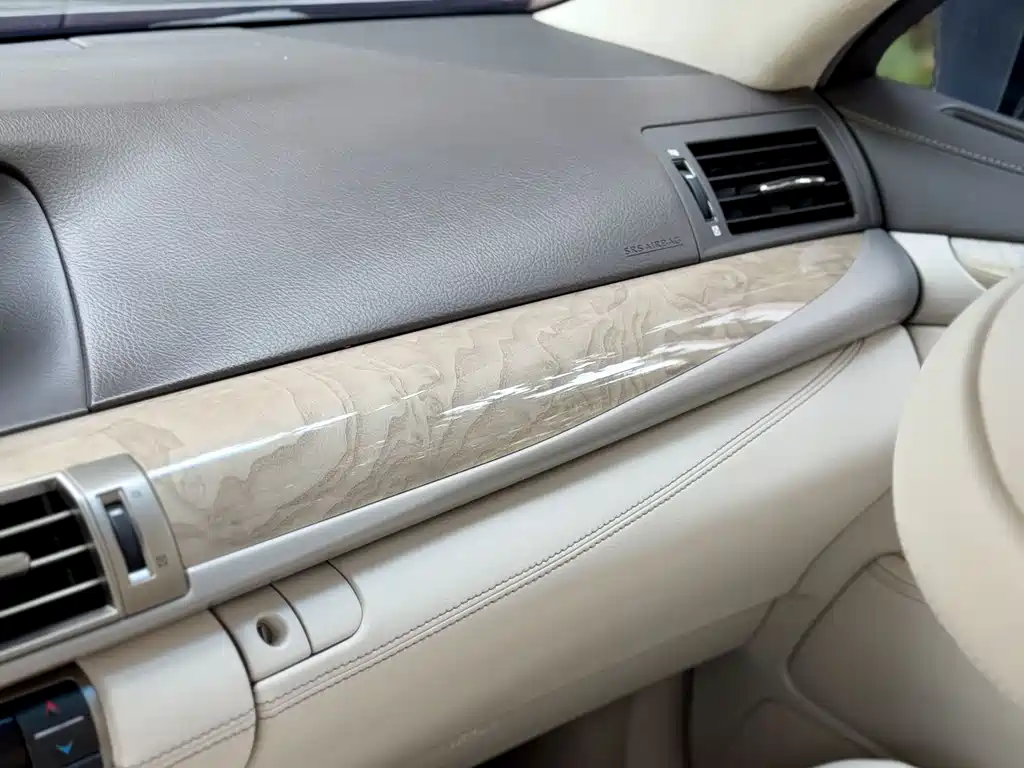 Lexus LS 2016 — фото 18