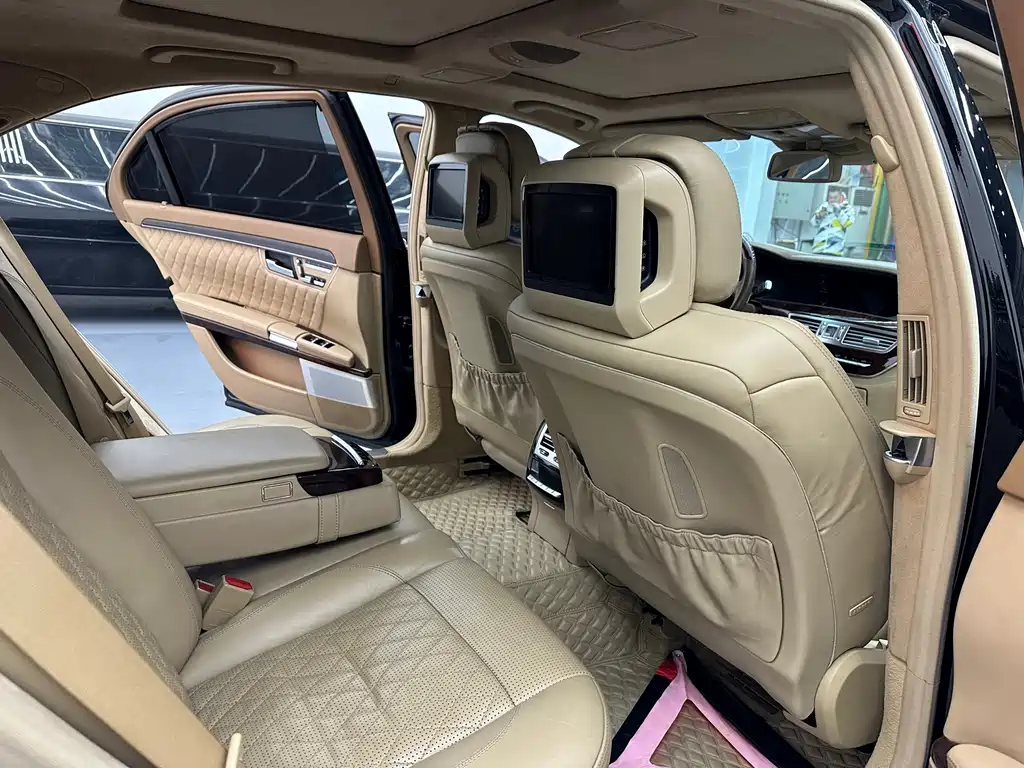 Mercedes-Benz S-Class AMG 2010 — фото 20