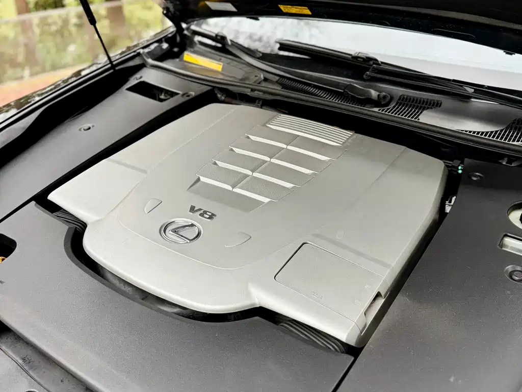 Lexus LS 2015 — фото 38