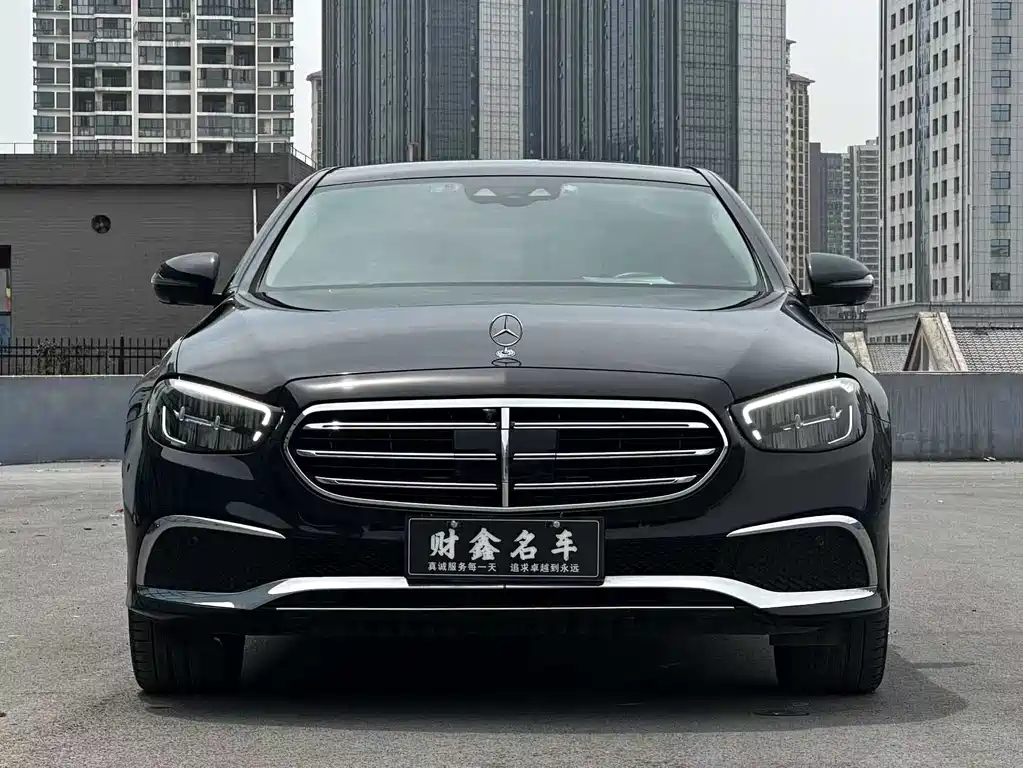 Mercedes-Benz E-Class 2023 — фото 3