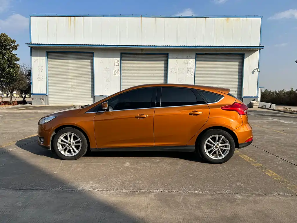Ford Focus 2016 — фото 7