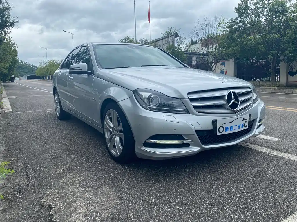 Mercedes-Benz C-Class 2011