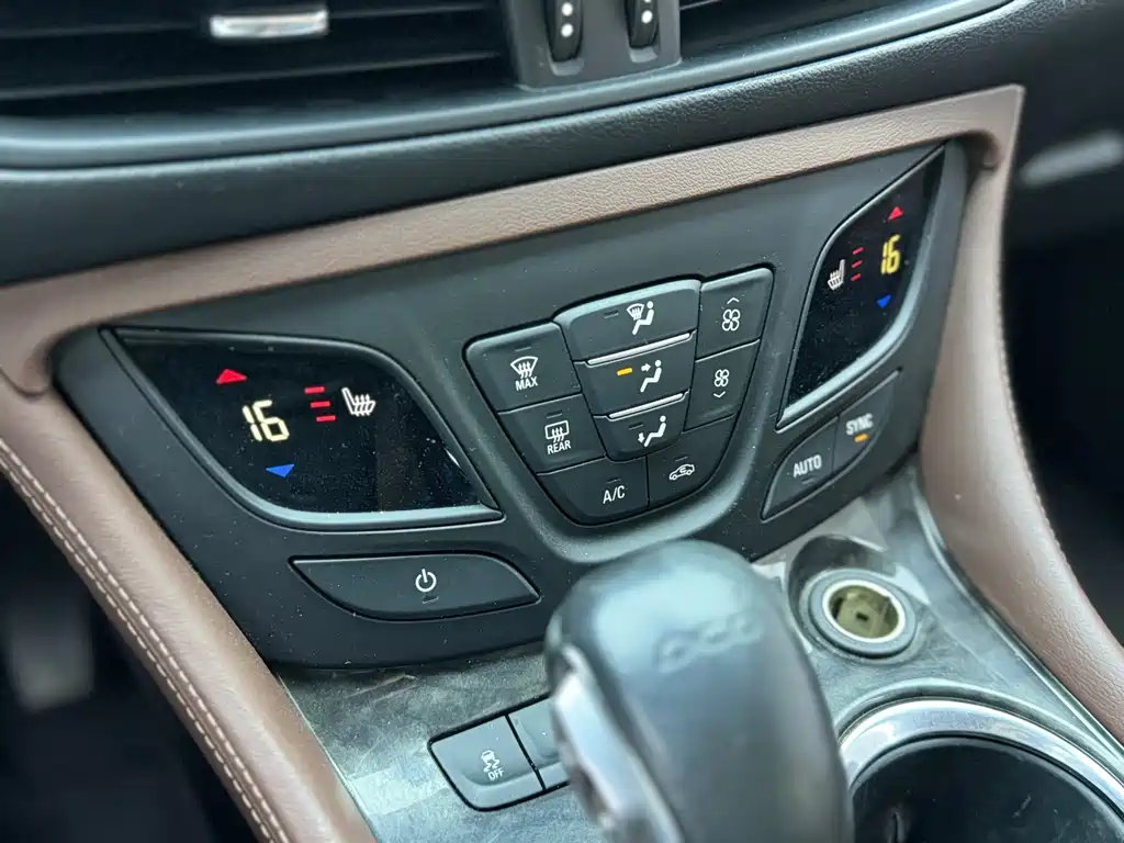 Buick Envision Plus 2016 — фото 7