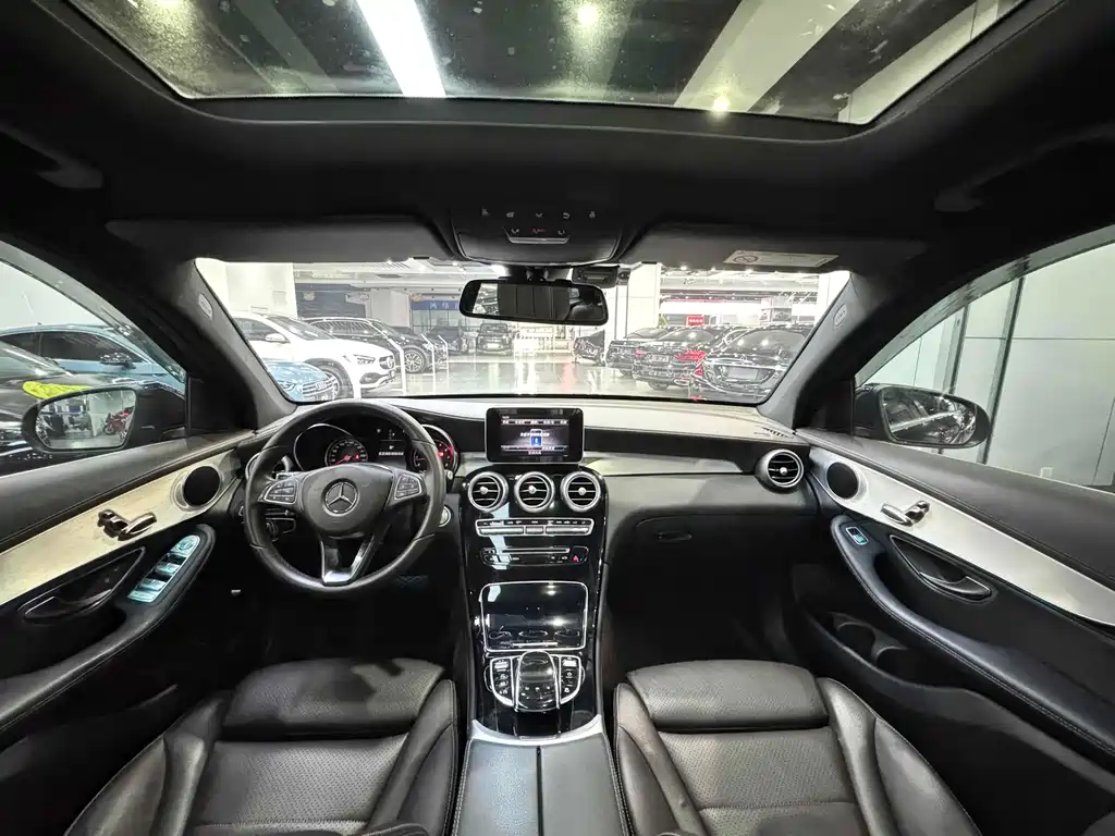Mercedes-Benz GLC 2019 — фото 17