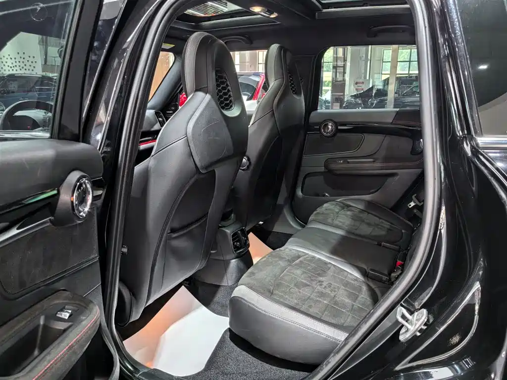 MINI JCW Countryman 2021 — фото 18