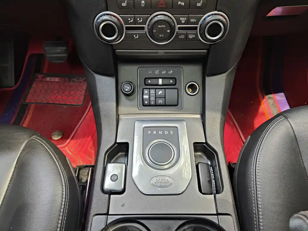 Land Rover Discovery 2014 — фото 14