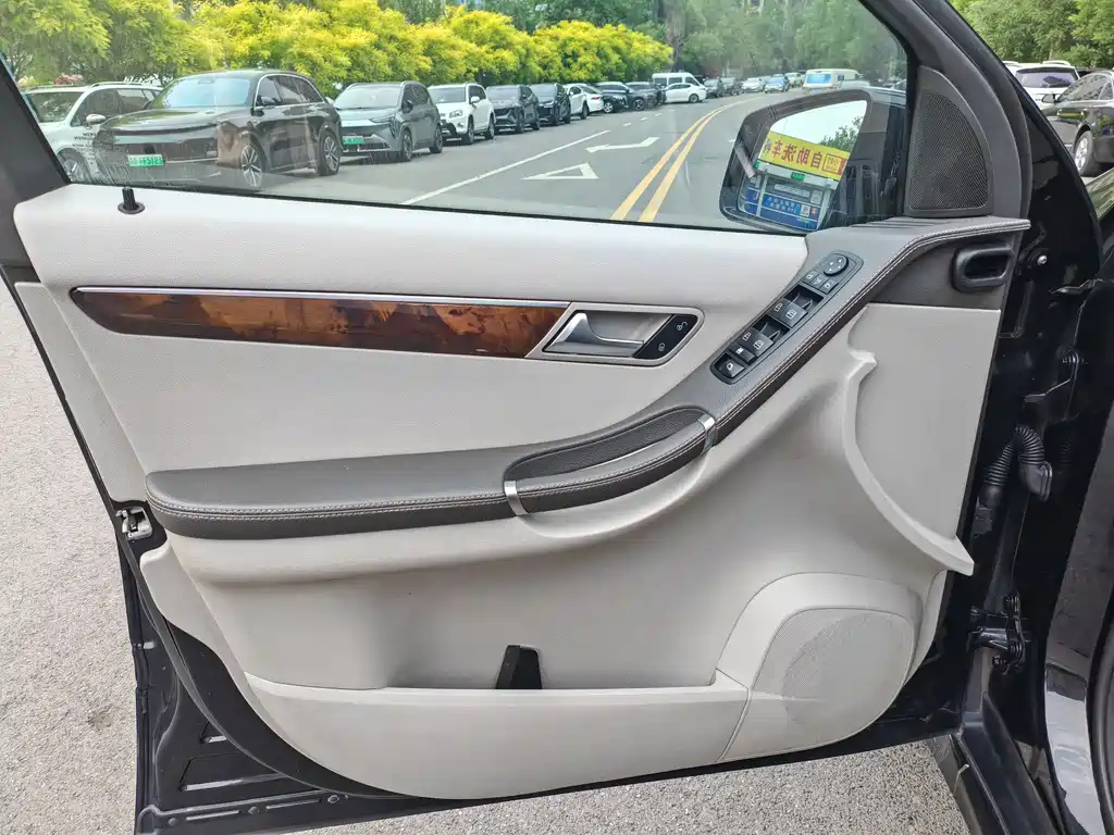 Mercedes-Benz R-Class 2012 — фото 10