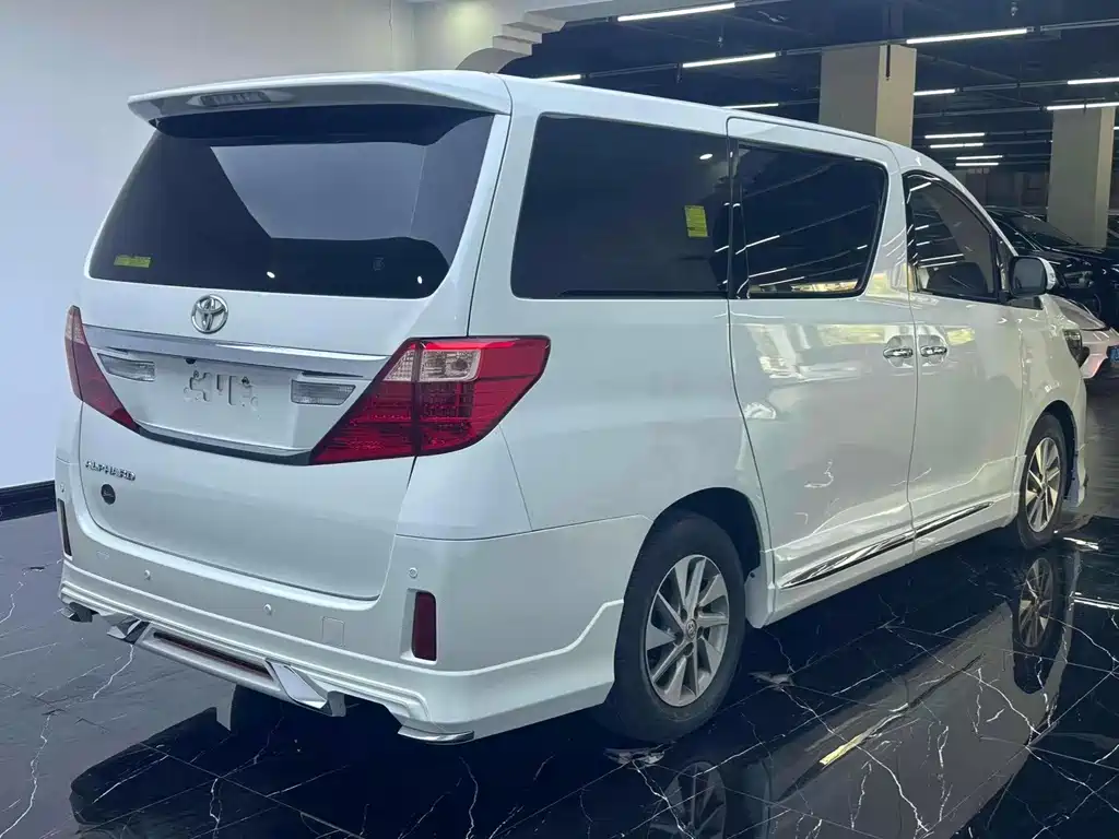 Toyota Alphard 2015 — фото 16