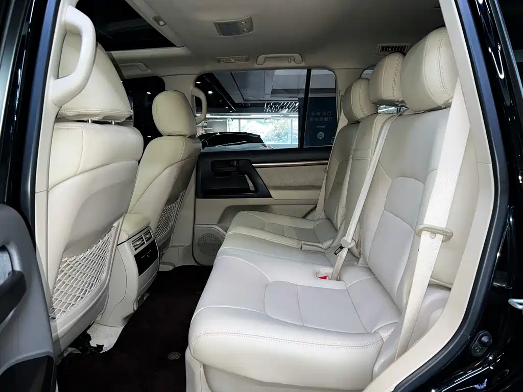 Toyota Land Cruiser 2019 — фото 4