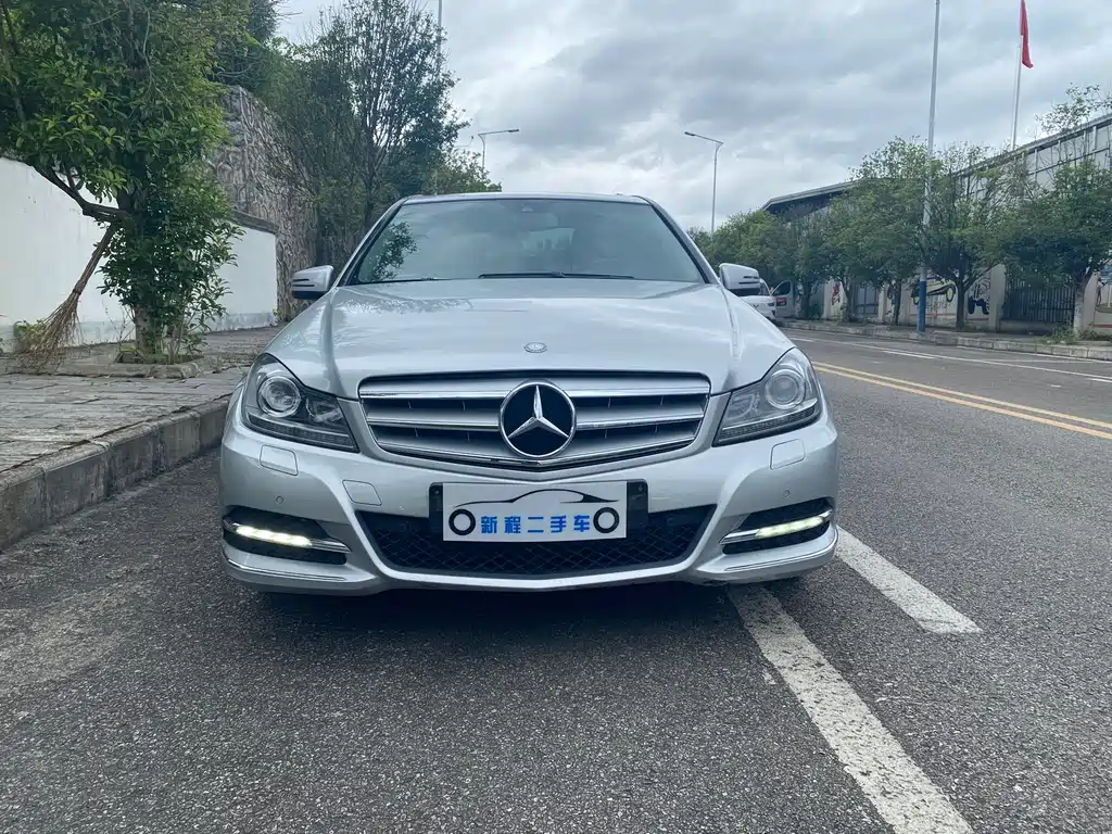 Mercedes-Benz C-Class 2011