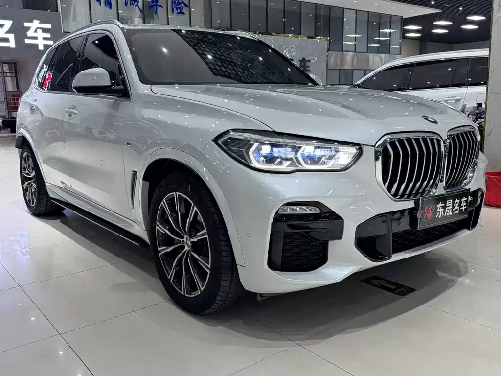 BMW X5 2019 — фото 1