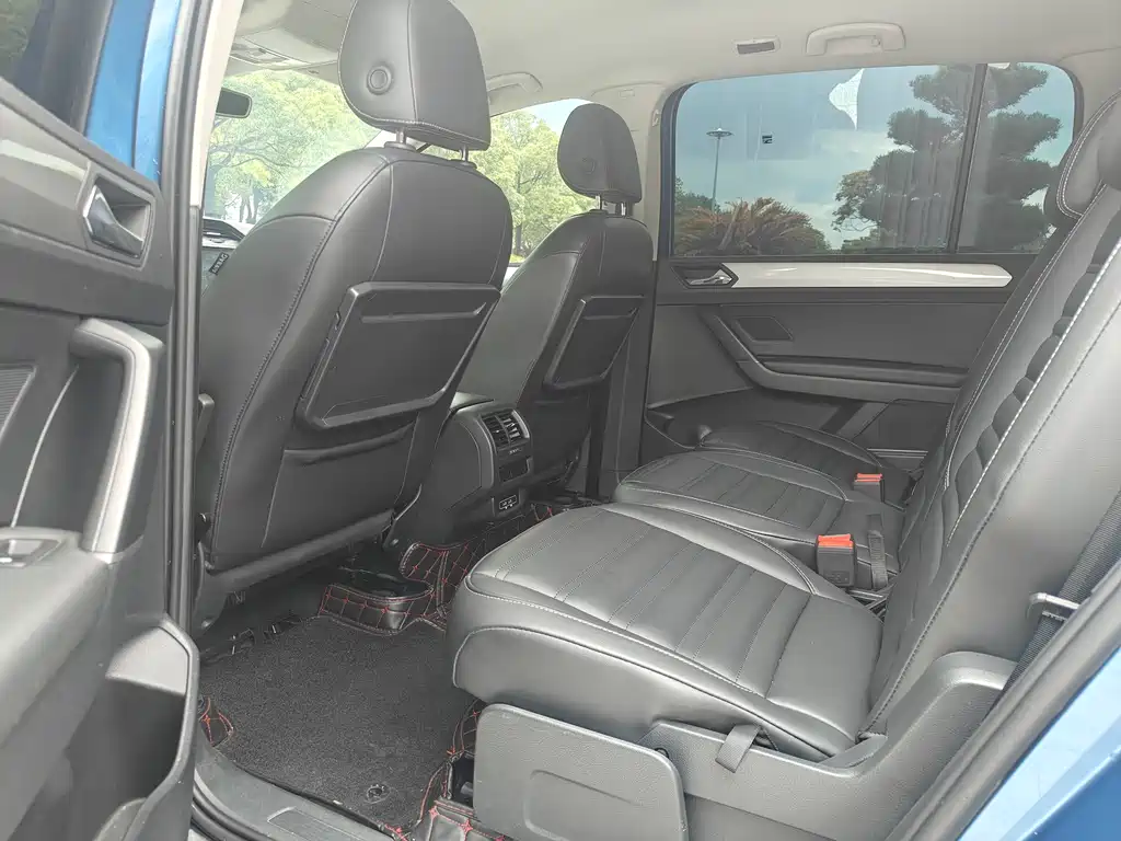 Volkswagen Touran 2019 — фото 10