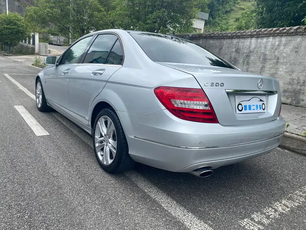 Mercedes-Benz C-Class 2011