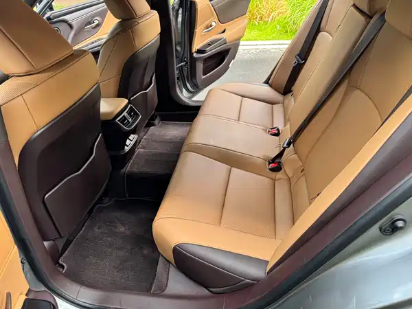 Lexus ES 2018