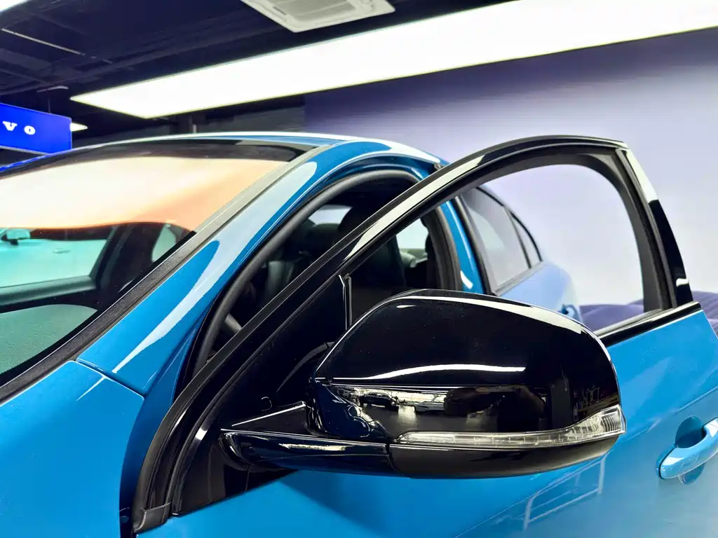 Volvo S60 2017 — фото 19