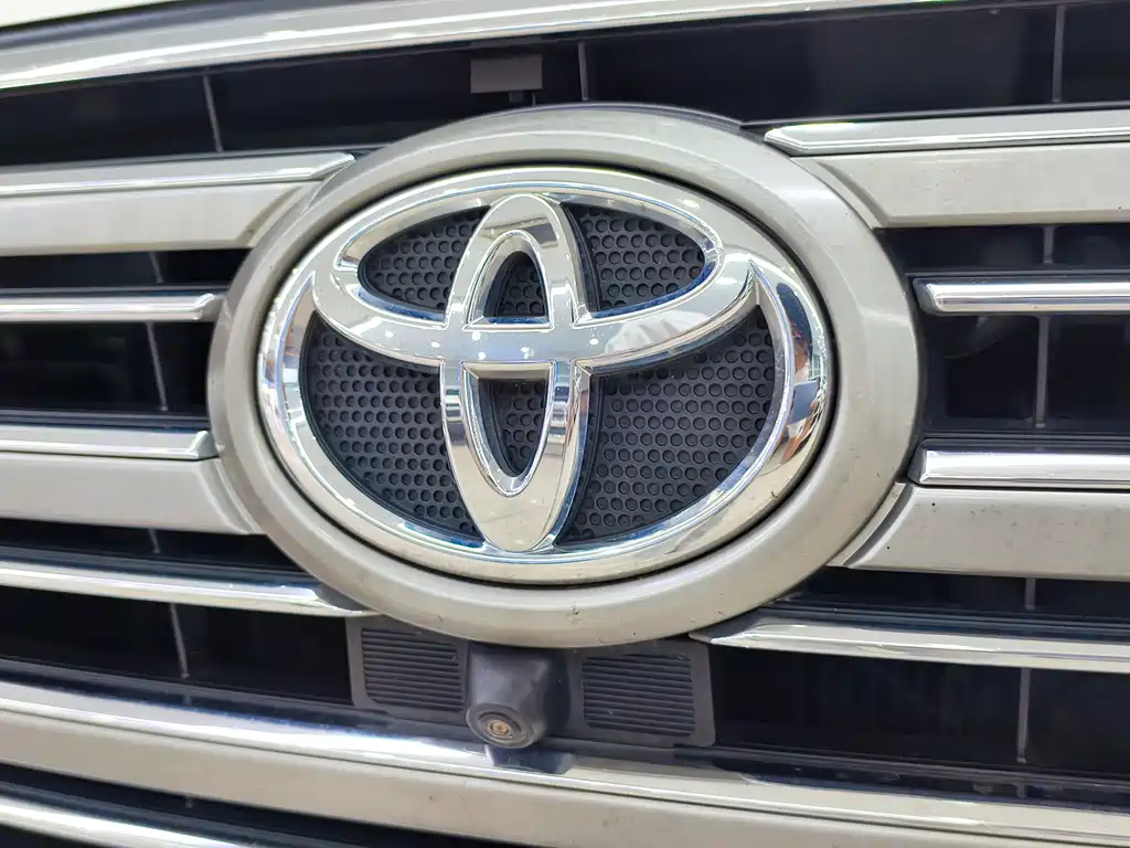 Toyota Land Cruiser 2019 — фото 7