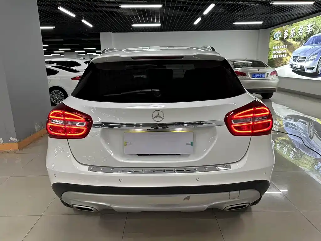 Mercedes-Benz GLA 2015 — фото 9