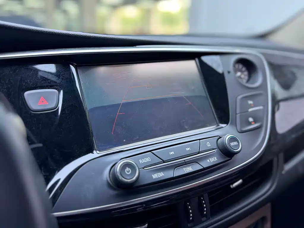 Buick Envision Plus 2016 — фото 6