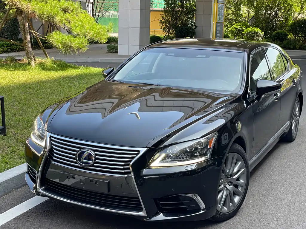Lexus LS 2014 — фото 6