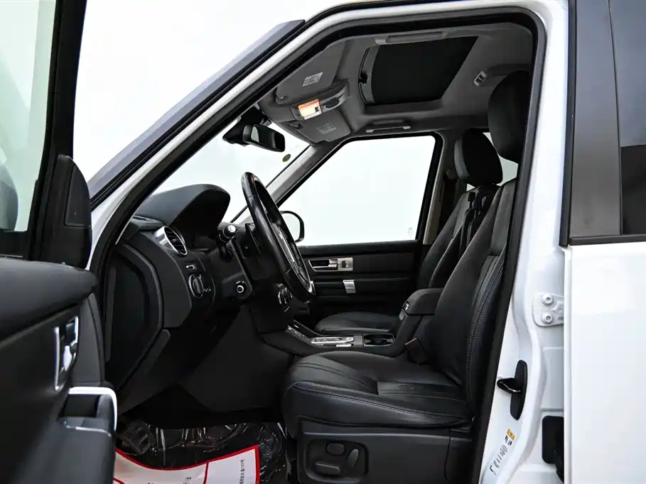 Land Rover Discovery 2016 — фото 8