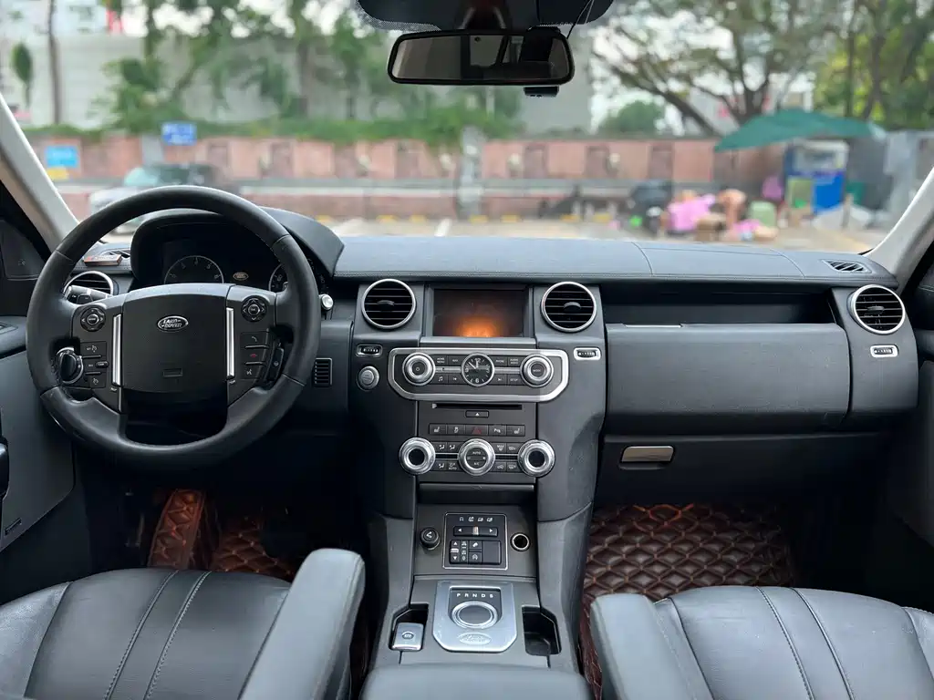 Land Rover Discovery 2015 — фото 4