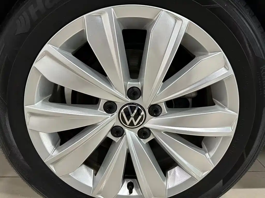 Volkswagen Passat 2021 — фото 14