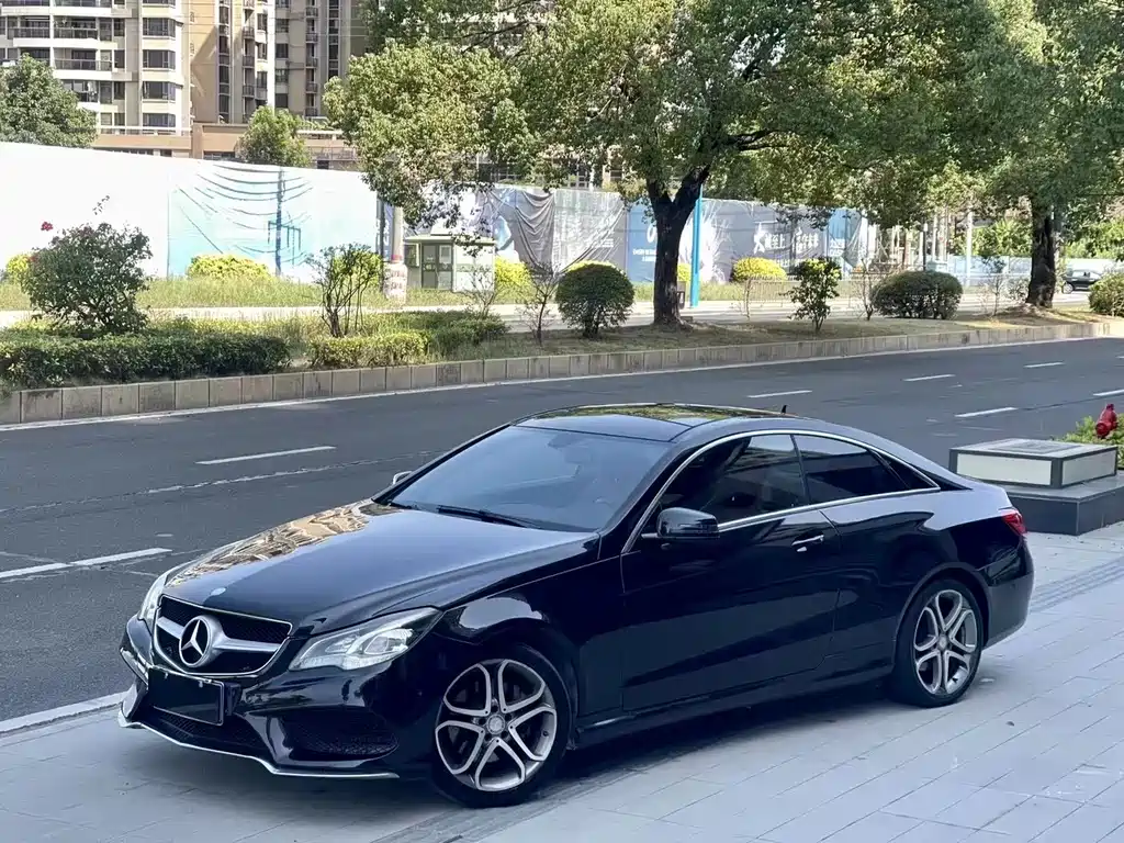 Mercedes-Benz E-Class 2015 — фото 1