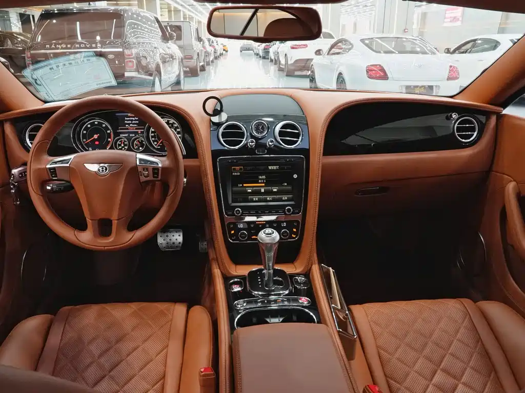 Bentley Continental 2018 — фото 11