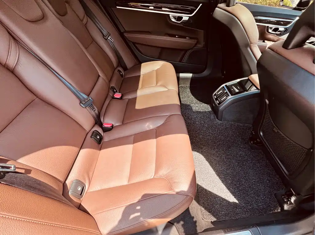 Volvo S90 2017 — фото 15