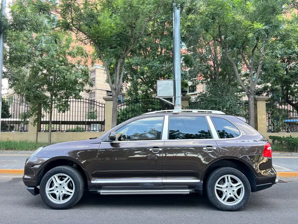 Porsche Cayenne 2011 — фото 15