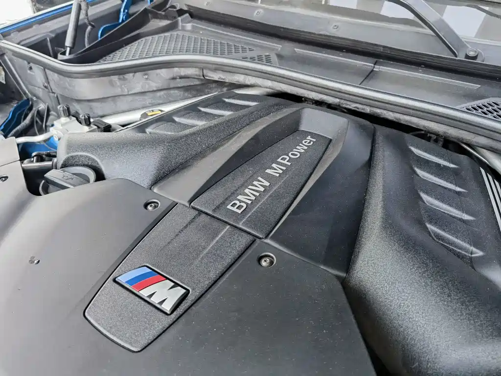 BMW X6 M 2019 — фото 12