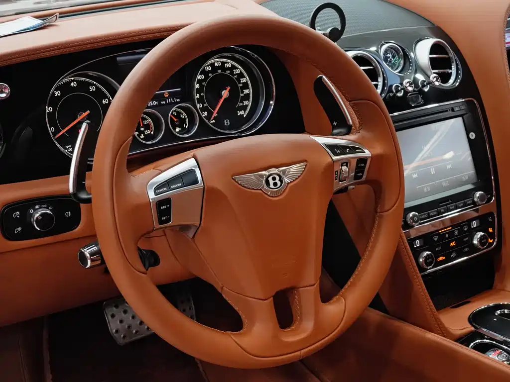 Bentley Continental 2018 — фото 15