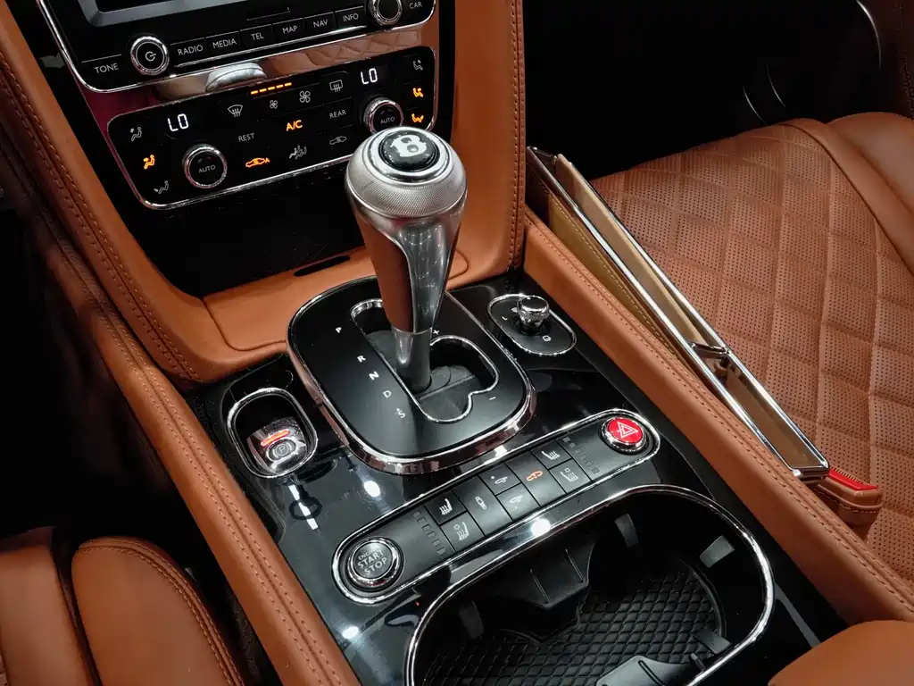 Bentley Continental 2018 — фото 13