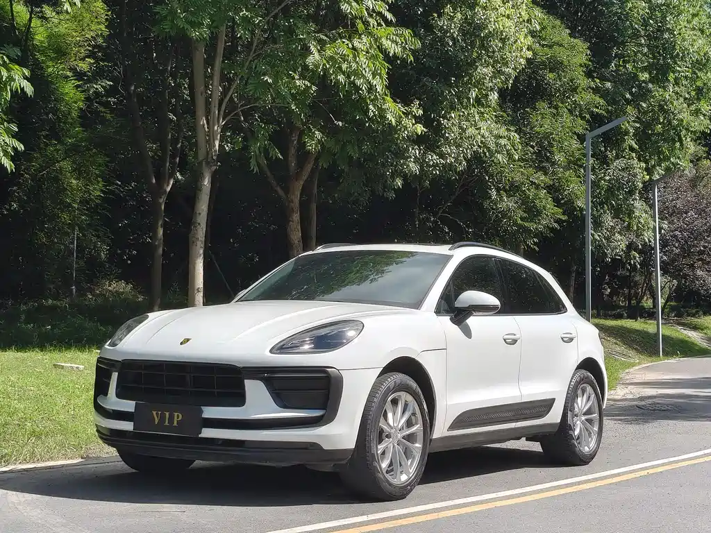 Porsche Macan 2022 — фото 1