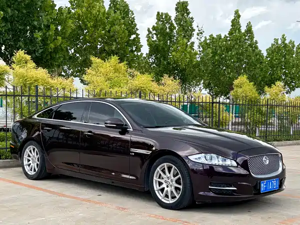 Jaguar XJ 2013