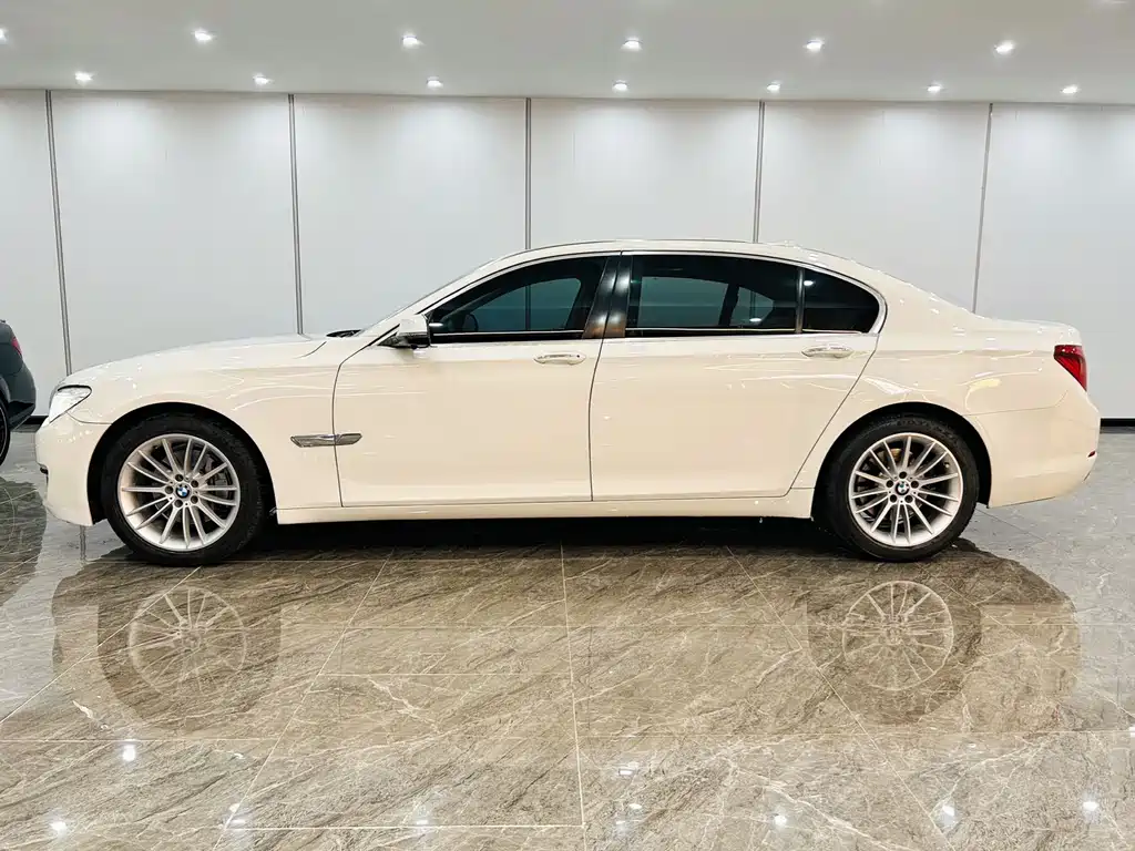 BMW 7 Series 2015 — фото 4