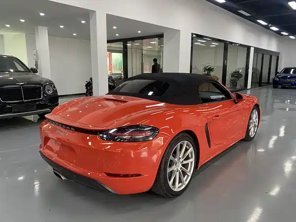 Porsche 718 2016