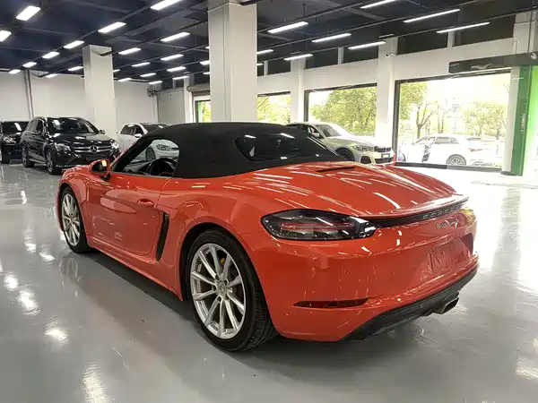 Porsche 718 2016