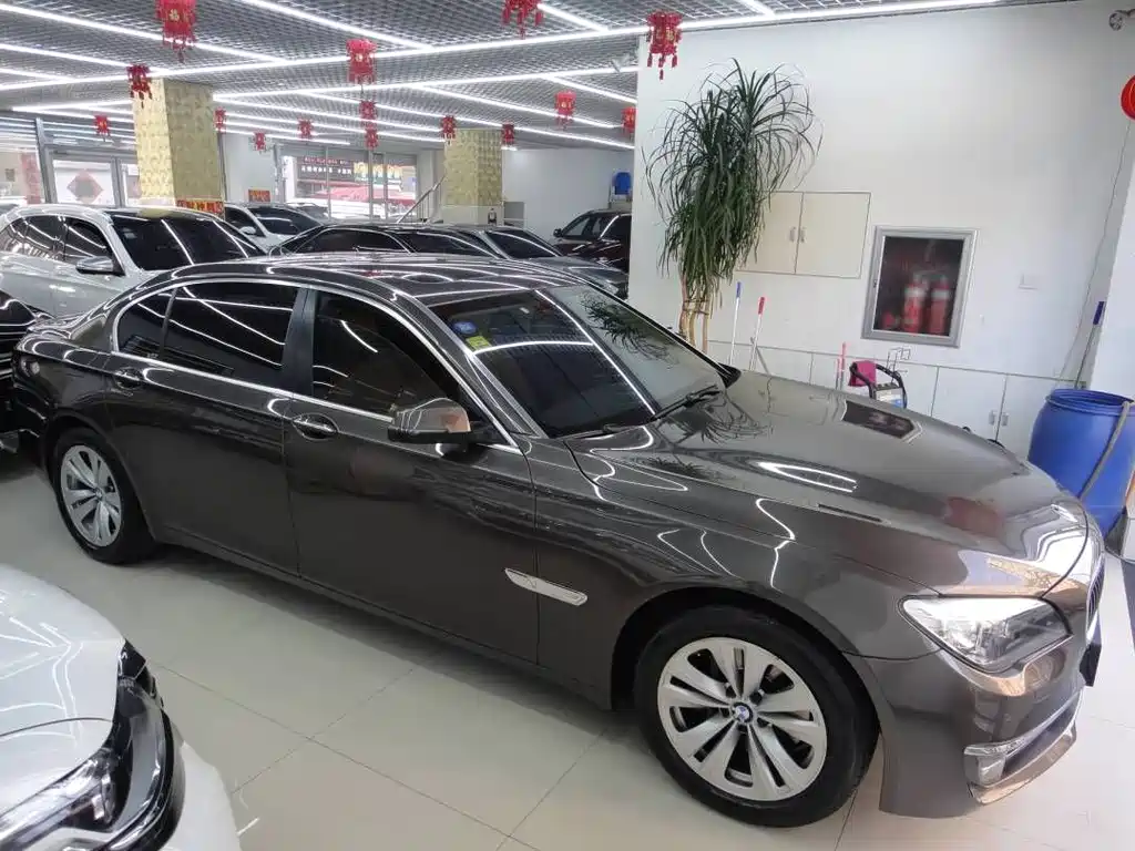 BMW 7 Series 2014 — фото 3