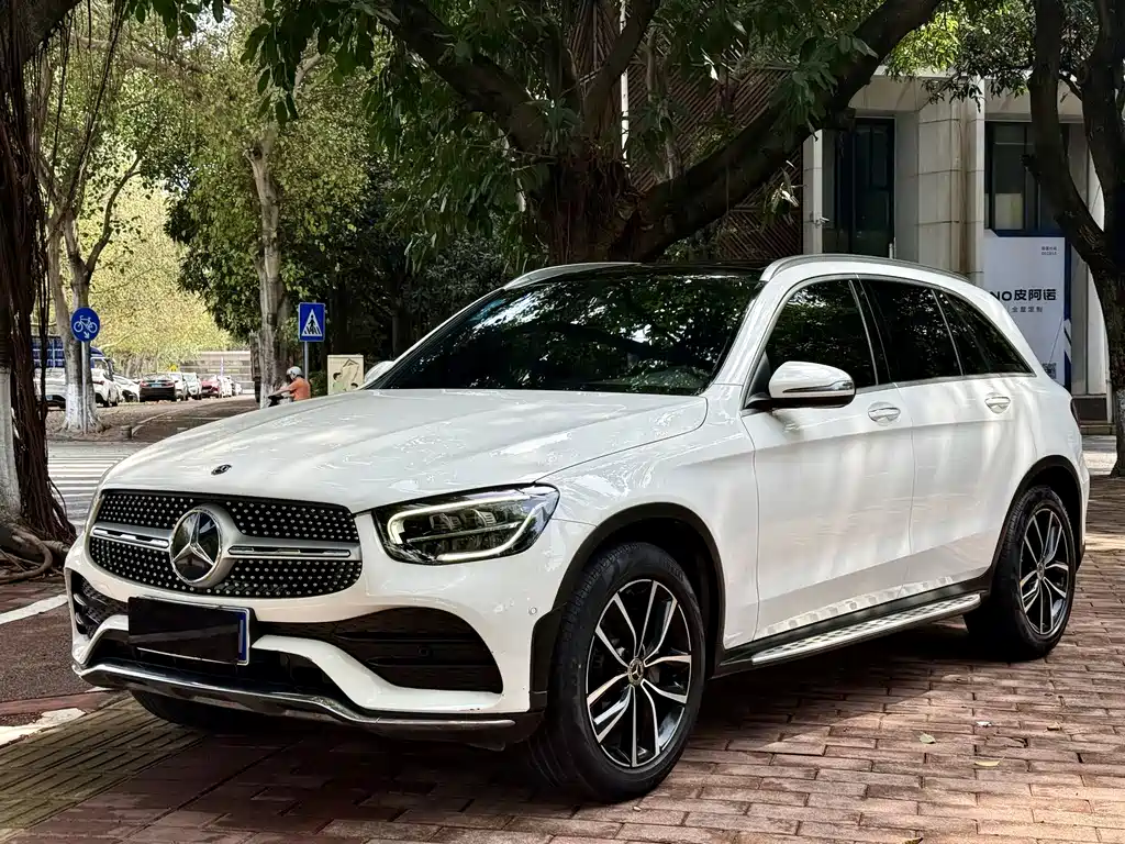 Mercedes-Benz GLC 2022 — фото 1