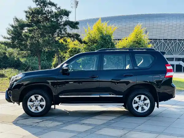 Toyota Prado 2016