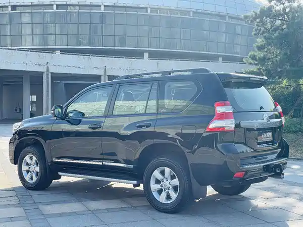 Toyota Prado 2016
