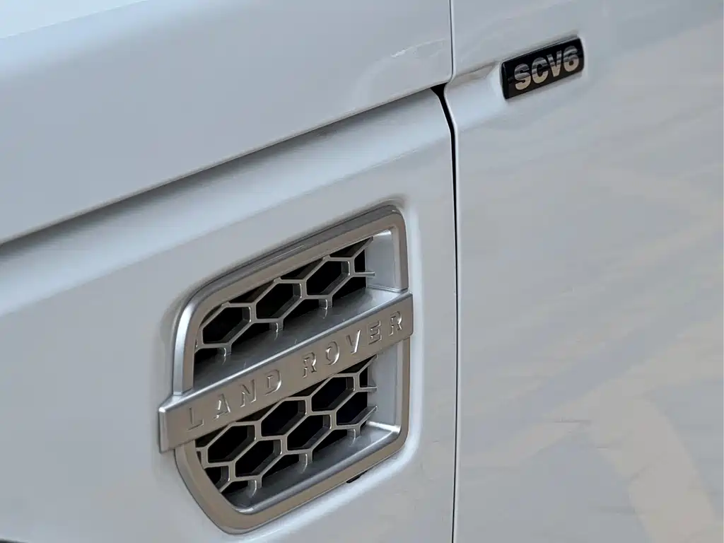 Land Rover Discovery 2015 — фото 14