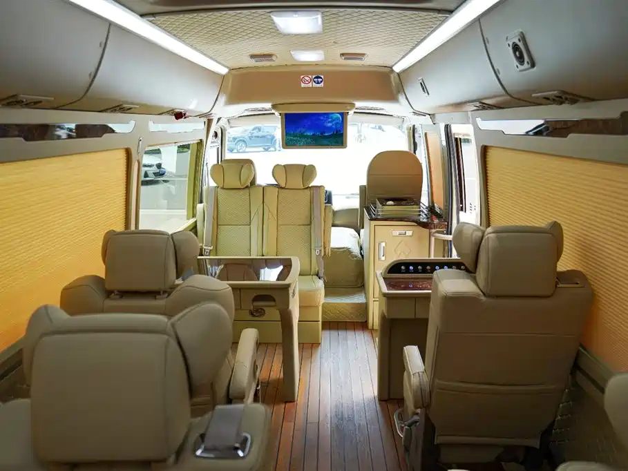 Toyota Coaster 2020 — фото 21