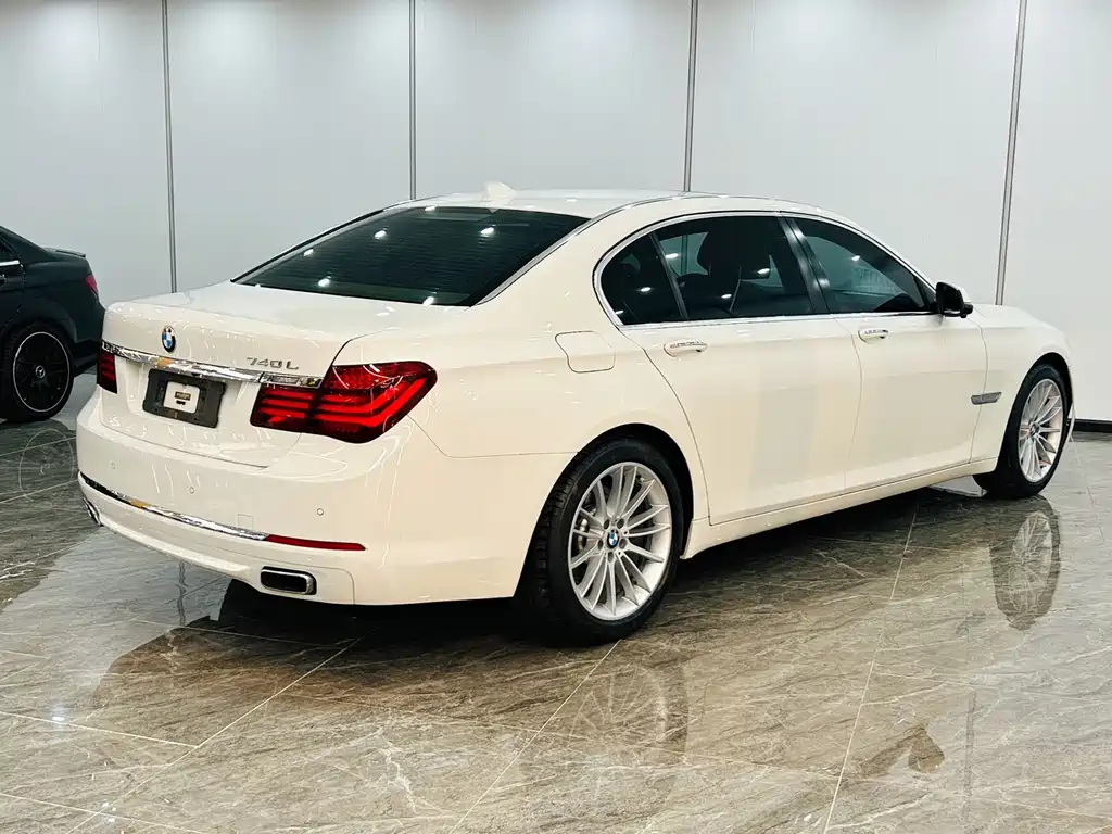 BMW 7 Series 2015 — фото 5