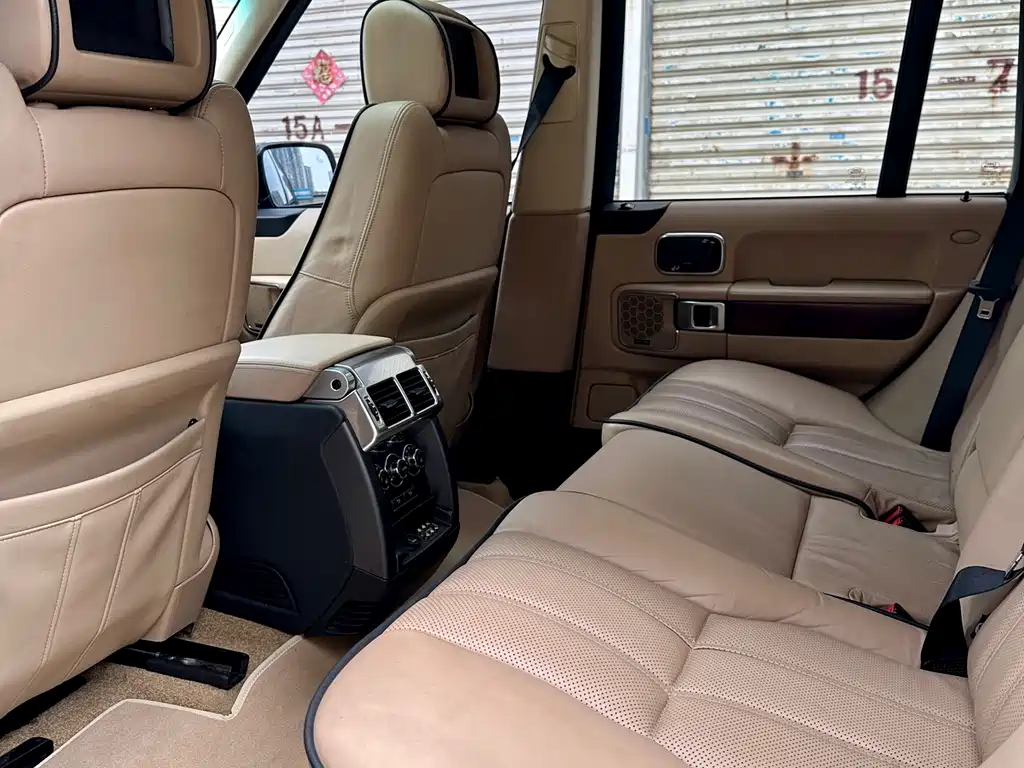 Land Rover Range Rover 2010 — фото 10