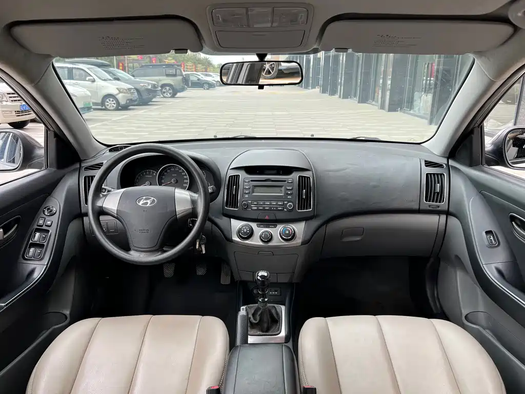 Hyundai Elantra 2013