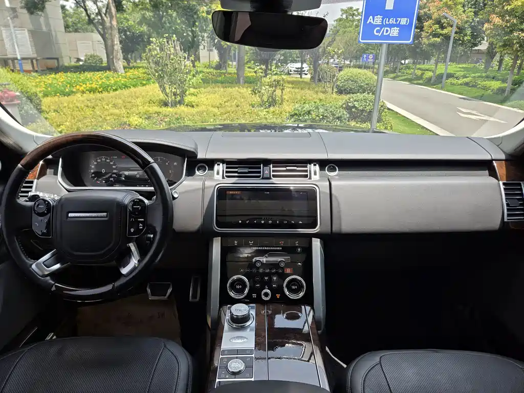Land Rover Range Rover 2019 — фото 8